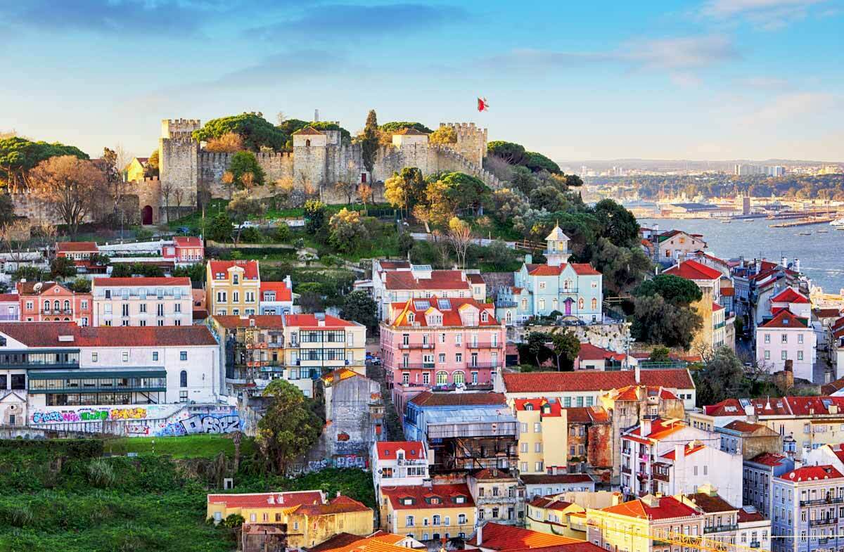 Soa Jorge Castle Lisbon 109878269 123 RF