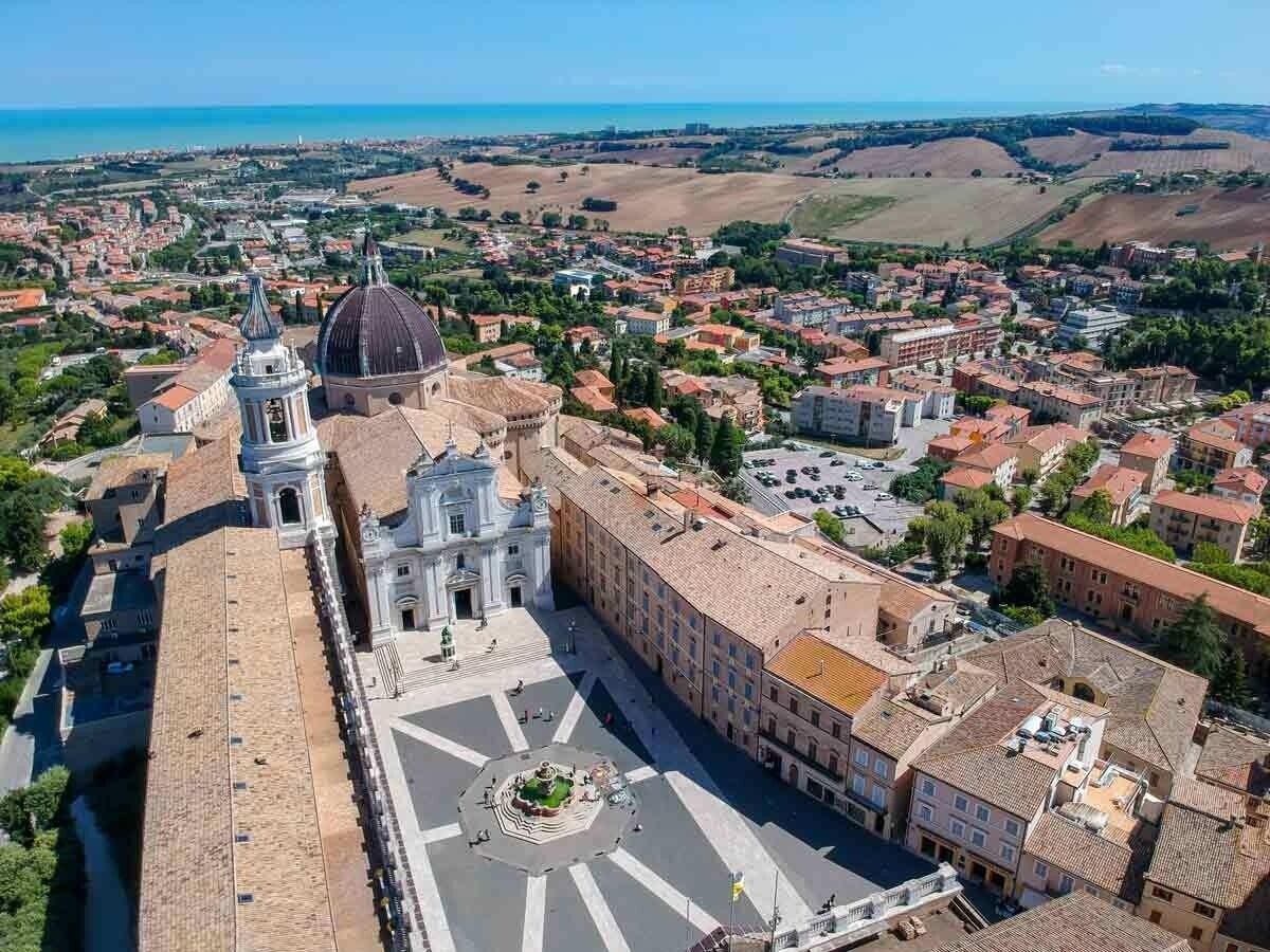 Basilica della Santa Casa Loreto 120576990 123 RF