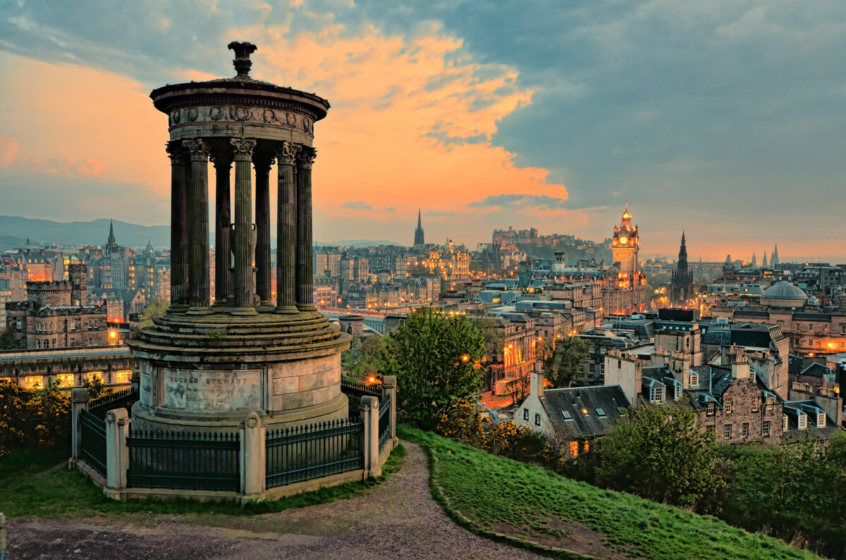 Edinburgh at Dusk 29990345 123 RF