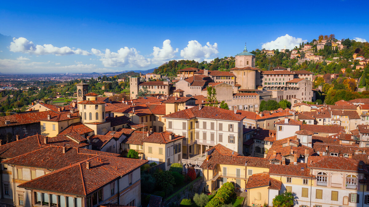 Old Town Bergamo 160629336 123 RF