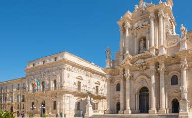 Piazza Duomo Syracuse 171941843 123 RF