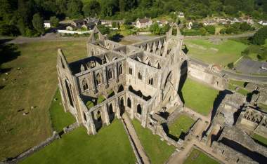 Tintern Abbey 4