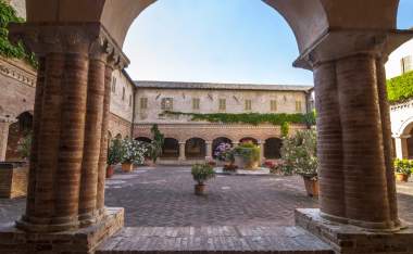 San Nicola Church Cloisters Macerata 17677603 123 RF