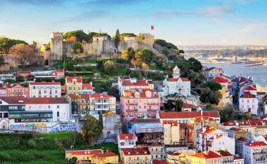 Soa Jorge Castle Lisbon 109878269 123 RF
