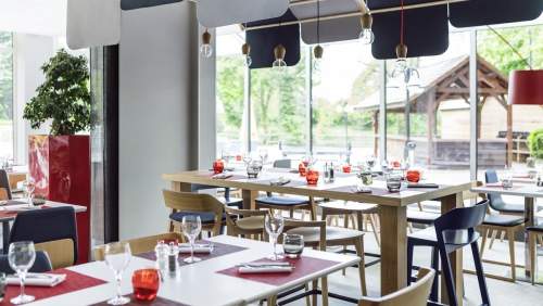 Novotel Saclay Restaurant Abaca Press Pierre Charriau