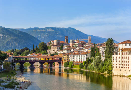 Bassano del Grappa 44100740 123 RF