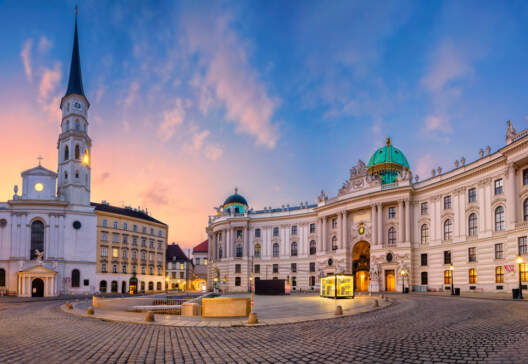 St Michaels Square Vienna 110687847 123 RF