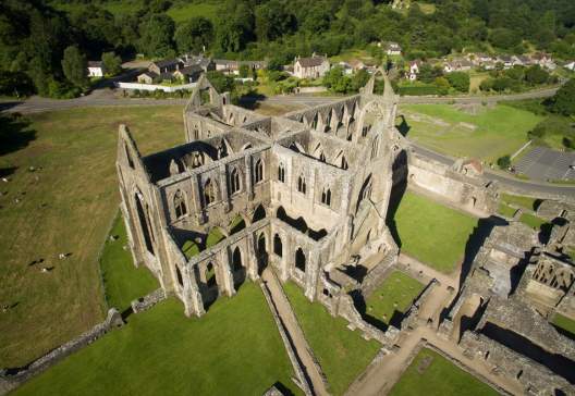 Tintern Abbey 4