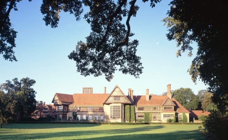 Cecilienhof Palace F0017706 vkopie Monitorbild