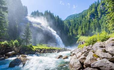 The-Krimml-Waterfalls-in-the-High-Tauern-National-Park-Salzburg-Austria