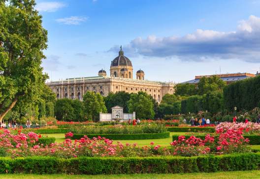 Park-in-Vienna-Austria-horisontal
