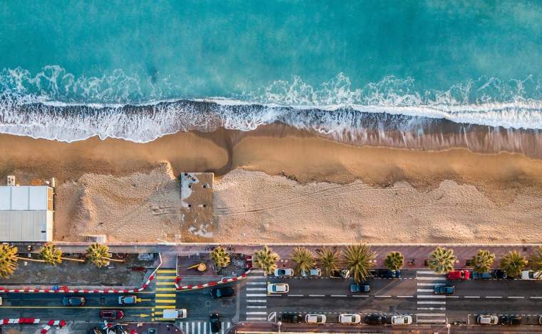 Cannes_barna-bartis-540113-unsplash