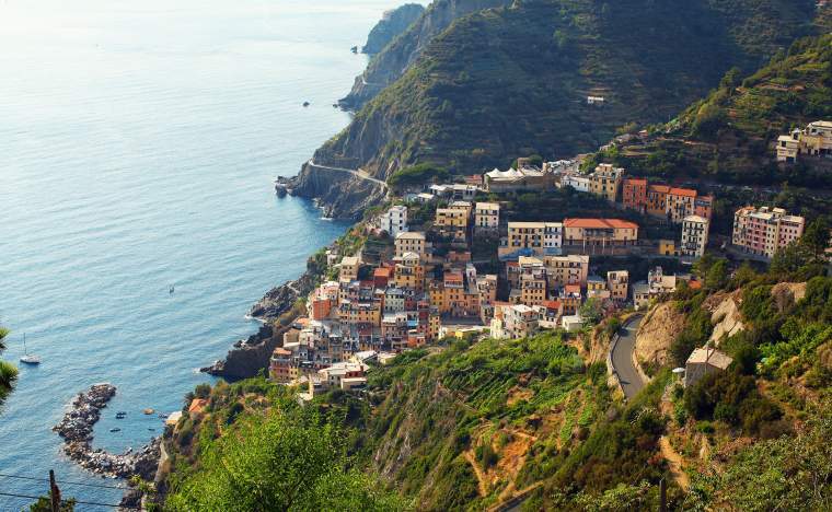 Monterosso_ilya-orehov-61262-unsplash