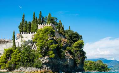 Isola-del-garda-lake-garda-Italy