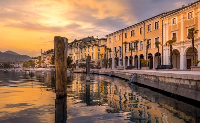 Salo Lake Garda 98834874 123 RF