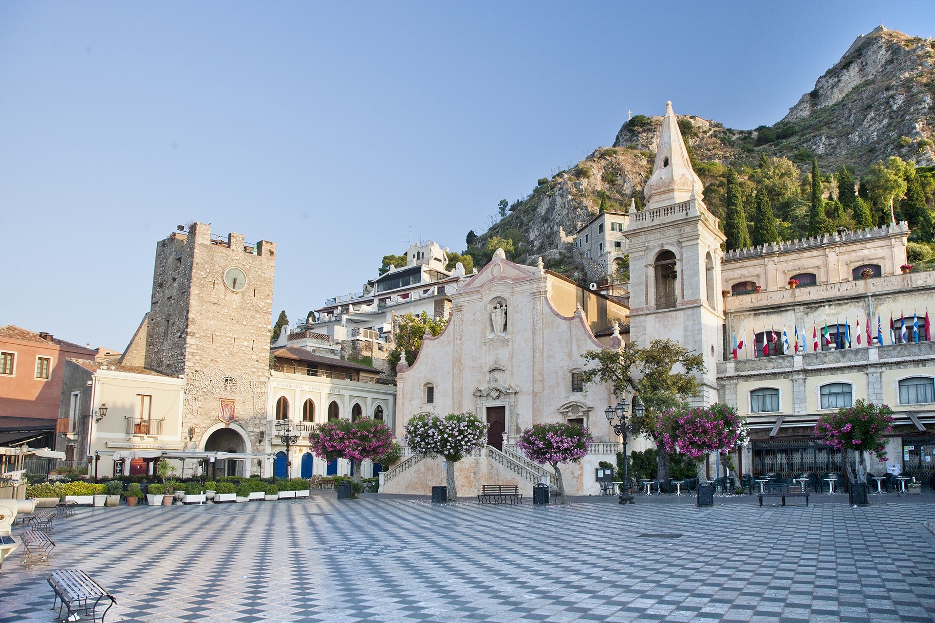 Taormina-Sicily-in-morning