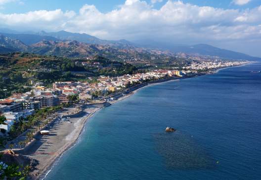 Coast-of-Ionian-sea-in-Eastern-Sicily-Capo-Sant-Alessio