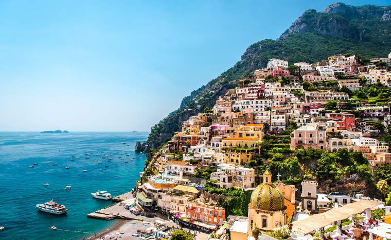 Picturesque-Amalfi-coast.-Positano-Italy