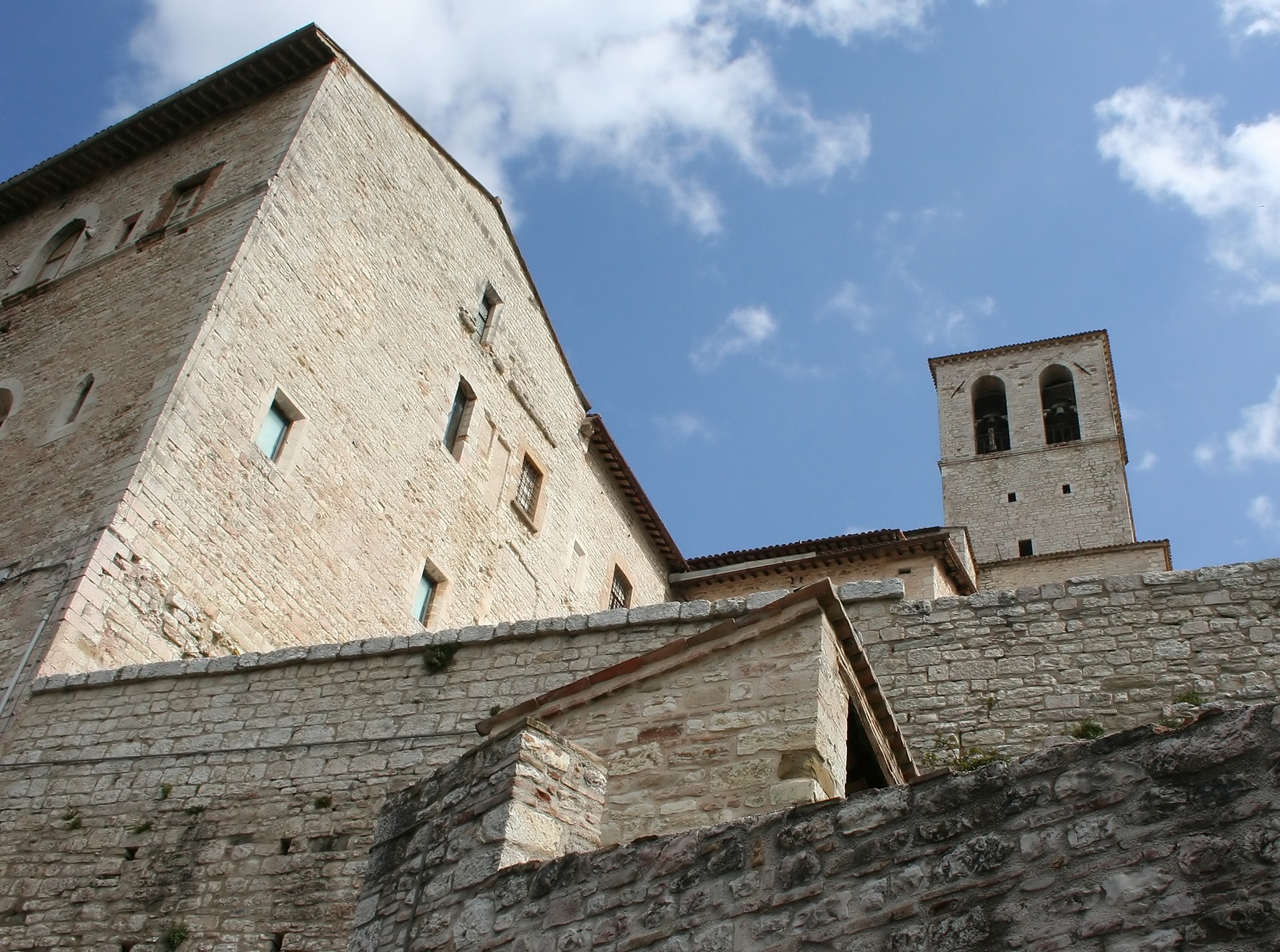 Gubbio-palazzo-1210903
