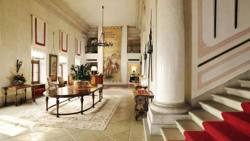 Castel-Brando_Hall