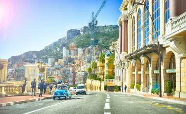 Monte-Carlo_boardwalk-buildings-cars-5256
