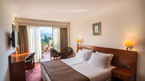 Double-bedroom