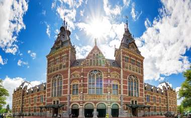 Beautiful-view-on-the-completely-renovated-National-state-museum-in-Amsterdam