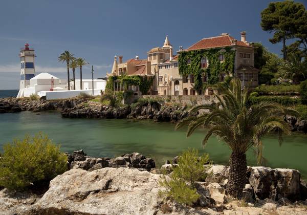 Santa-Marta-lighthouse-and-Municipal-museum-of-Cascais-in-Portugal