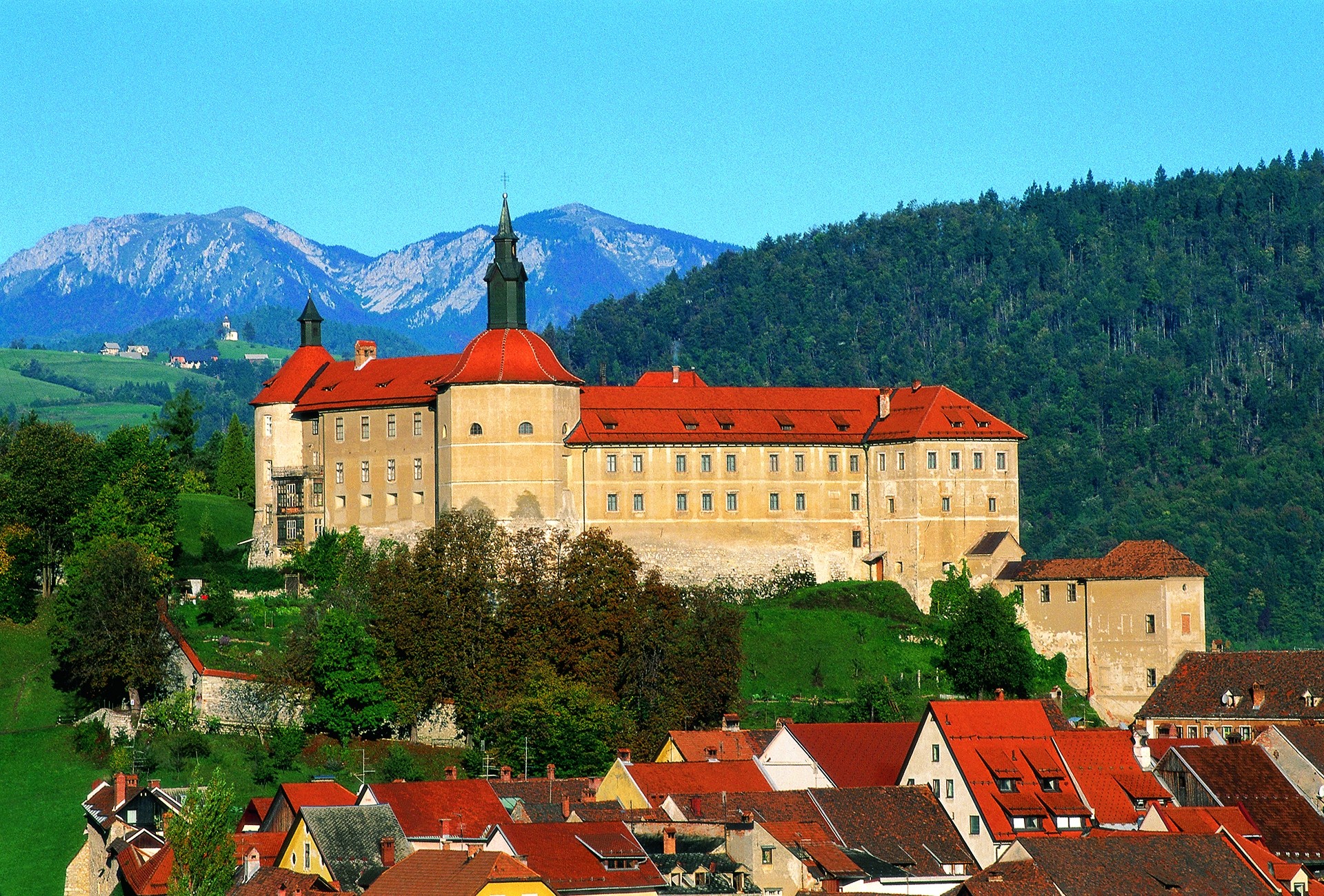 Škofja-Loka-www.slovenia.info-B.-Kladnik