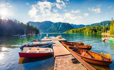 Bohinj-Lake.-moning-scene-in-the-Triglav-National-Park-Julian-Alps-Slovenia