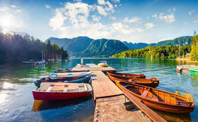 Bohinj-Lake.-moning-scene-in-the-Triglav-National-Park-Julian-Alps-Slovenia