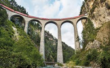Sts8560 Bernina Express Landwasserviadukt STST STTP Marcus Gyger