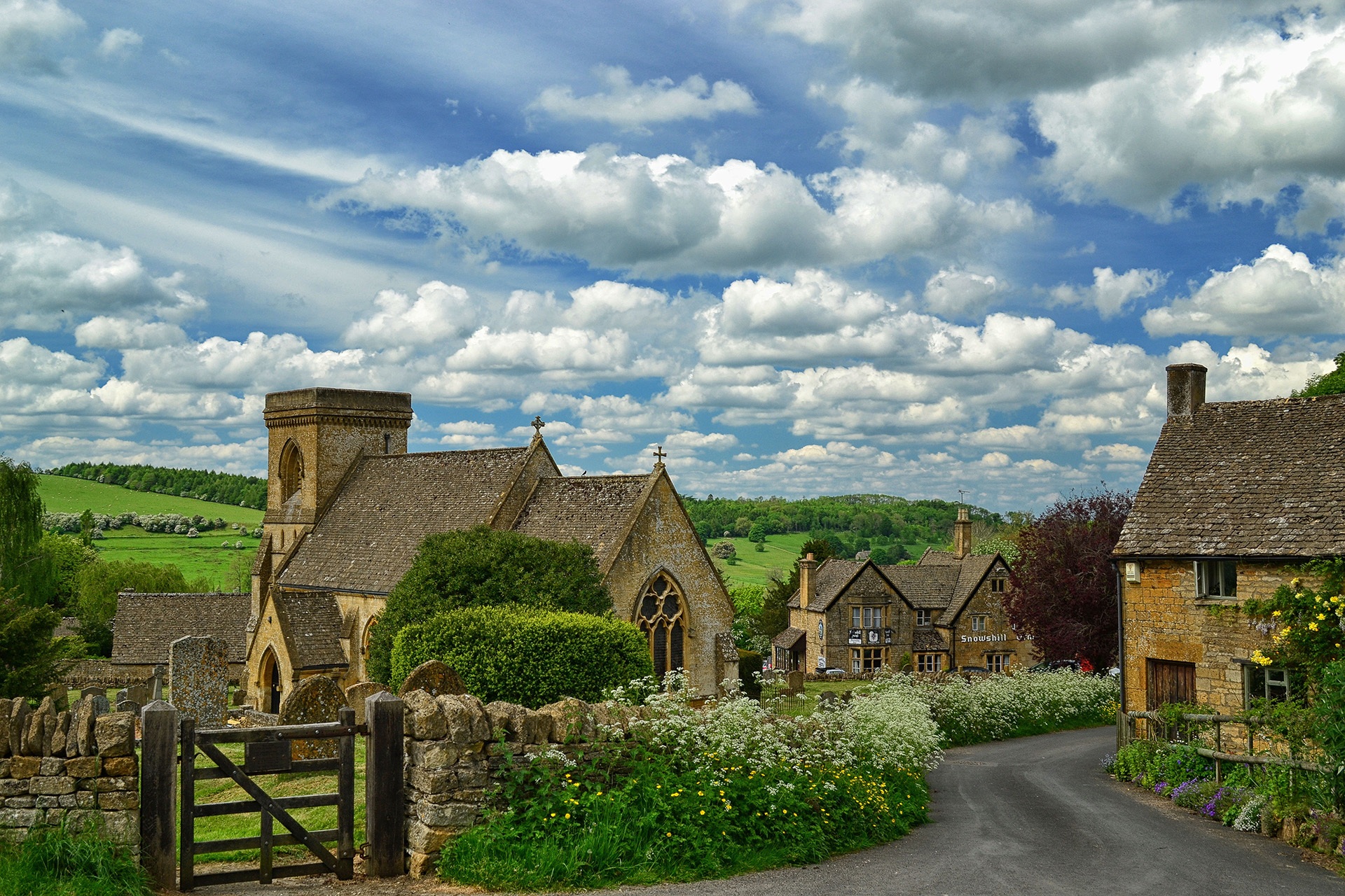 Lazy-afternoon-in-the-Cotswolds