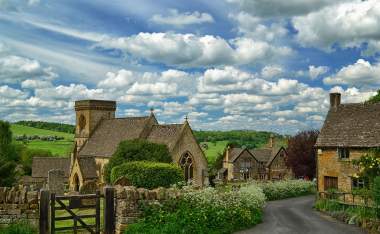 Lazy-afternoon-in-the-Cotswolds
