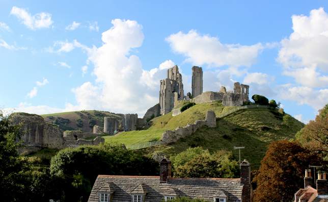 Corfe-Castle