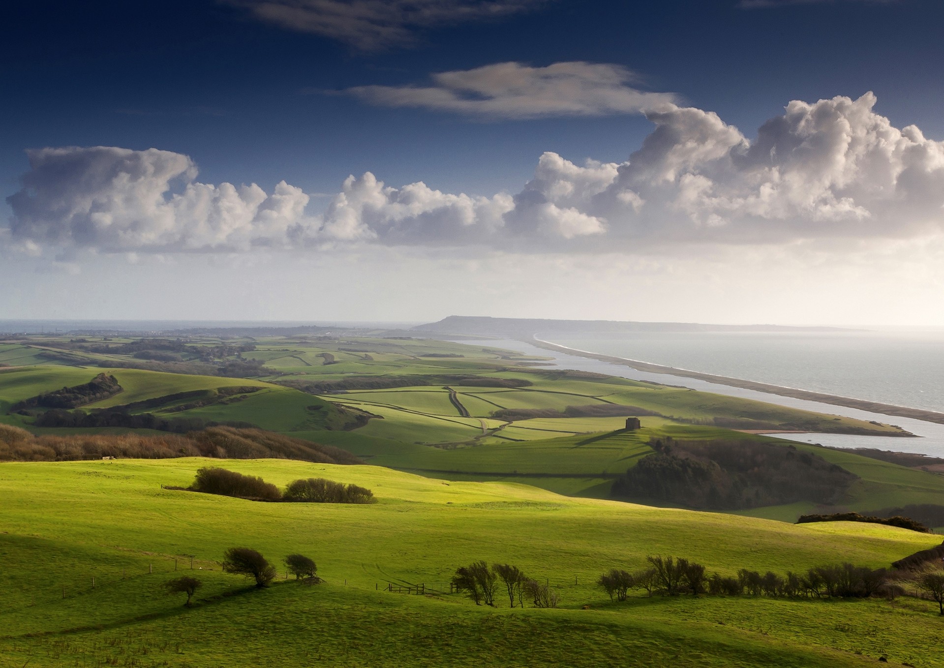 VE23336-View-towards-Portland-Dorset-Visit England-South-West-Coast-Path-Steve-Luck