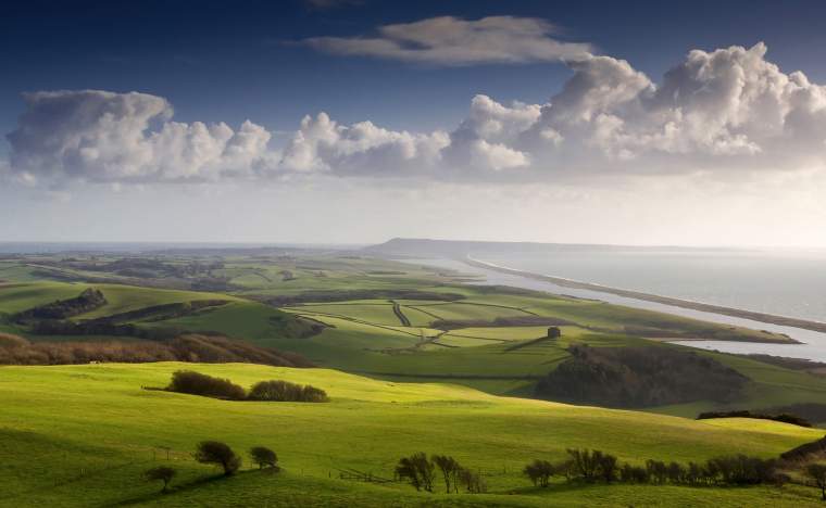 VE23336-View-towards-Portland-Dorset-Visit England-South-West-Coast-Path-Steve-Luck