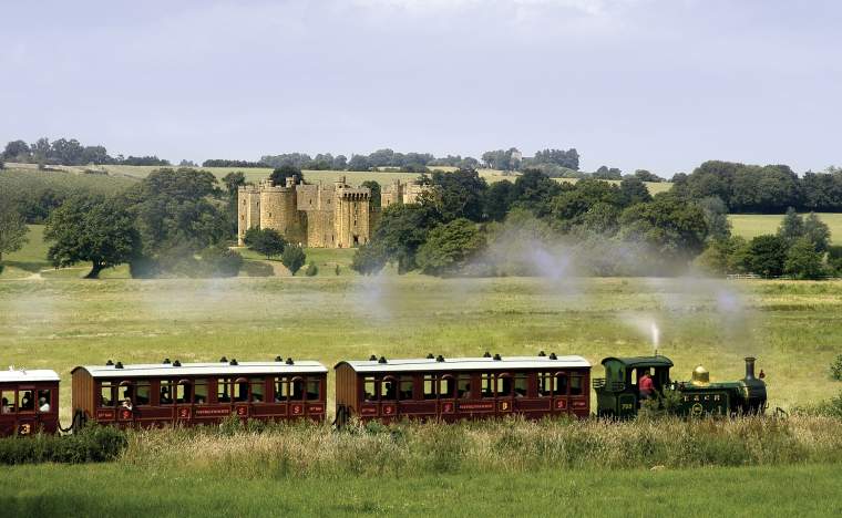VE20499-View-of-Bodiam-Castle- -Visit England-1066-Country-Marketing