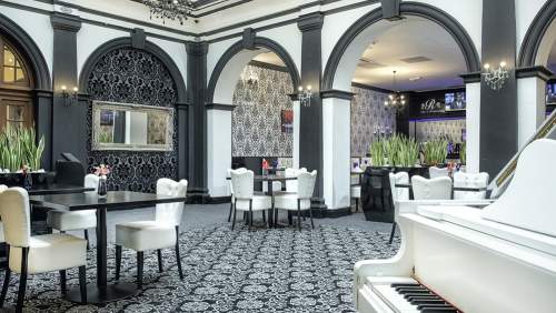 Richmond Hotel_Bar-area-1