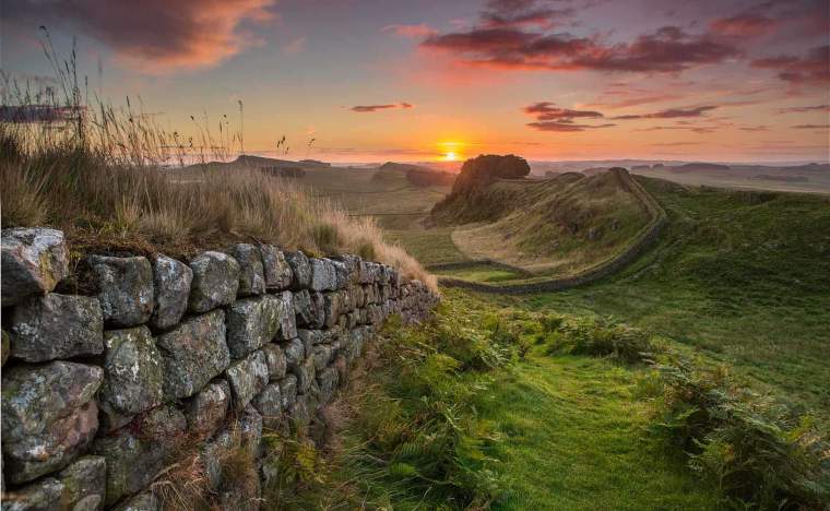 VE25263-Hadrians-Wall-at-Sunrise- -Visit England-Thomas-Heaton