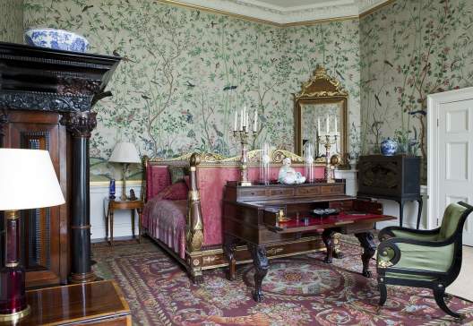 Chatsworth-House_Leicester-Bedroom-by-D.Vintiner