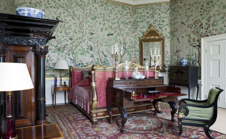 Chatsworth-House_Leicester-Bedroom-by-D.Vintiner