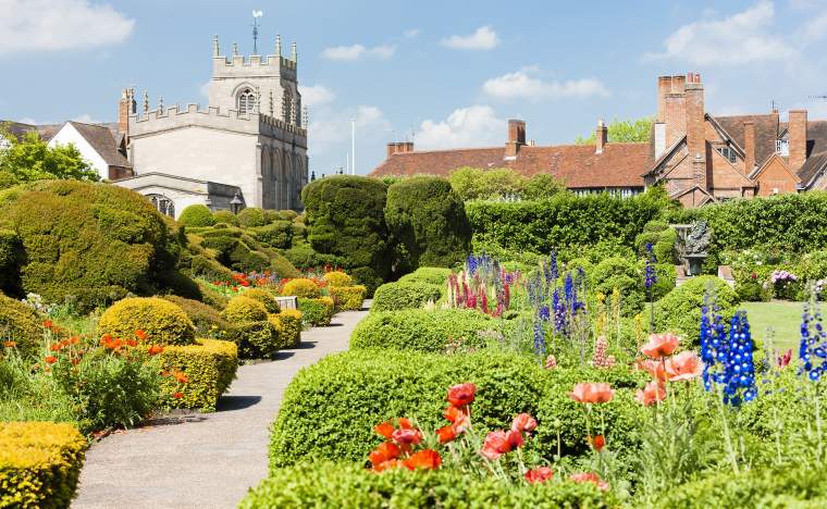 New-Place-garden-Stratford-upon-Avon-Warwickshire-England