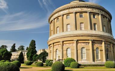 The-Garden-and-Rotunda-of-Ickworth-Country-House-near-Bury-St.-Edmunds-Suffolk