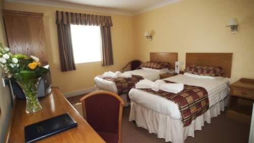 Ufford Park Classic-twin-bedroom