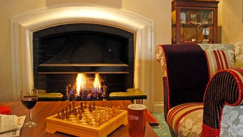 12.Lounge-Fireside-Ale-Wine