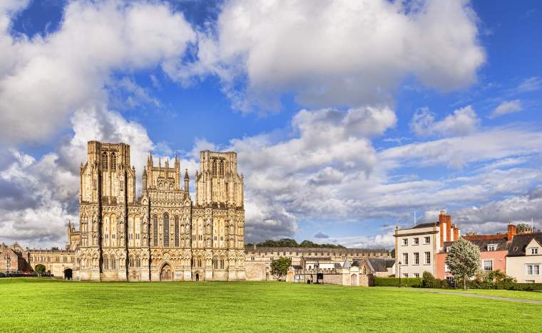 West-Front-of-Wells-Cathedral-and-Cathedral-Green-Wells-Somerset