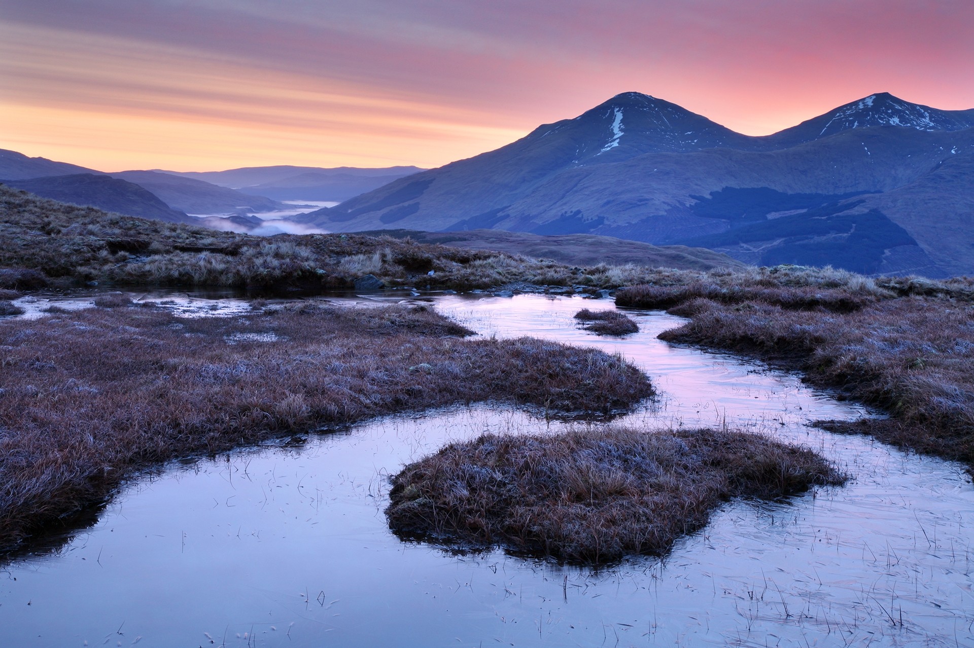 A-winters-dawn-in-the-north-of-Loch-Lomond-and-the-Trossachs-National-park-looking-towards-Chabhair