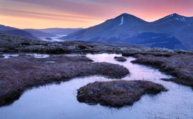 A-winters-dawn-in-the-north-of-Loch-Lomond-and-the-Trossachs-National-park-looking-towards-Chabhair