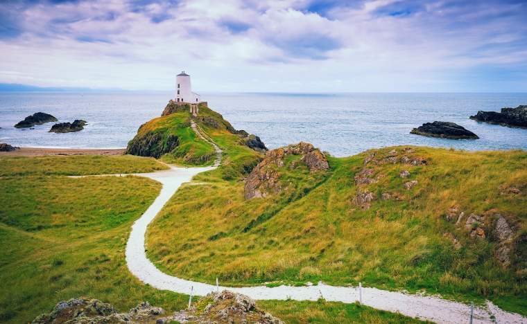 Llanddwyn-Island-on-the-coast-of-Anglesey-in-north-Wale Uk